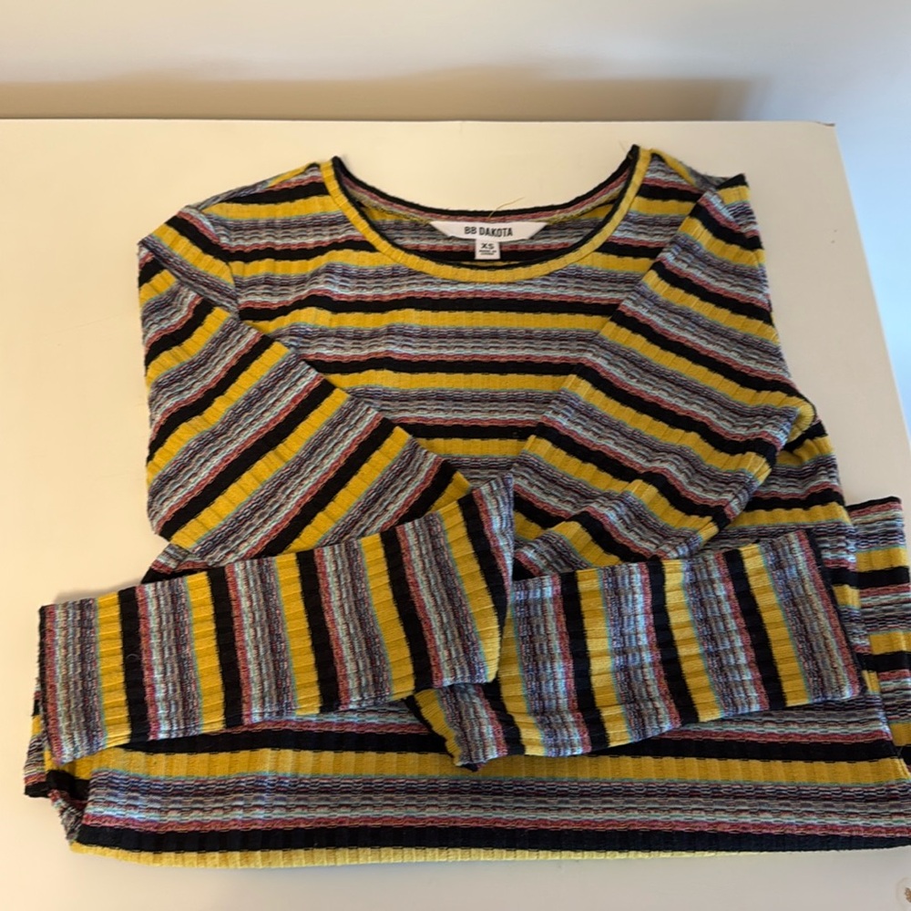 BB Dakota sweater- size xs